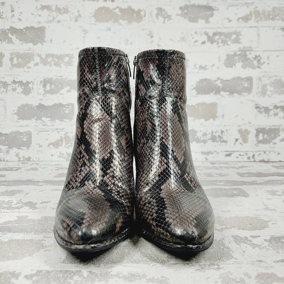 Marc Fisher Dyvine Snake Print Block Heel Zip Up Ankle Booties V695 - Picture 3 of 14
